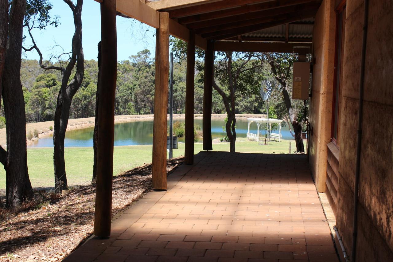 Woodstone Goanna Cottage Dunsborough Exterior photo